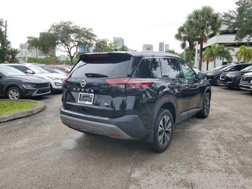 2021 Nissan Rogue SV