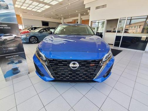 2025 Nissan Altima SR