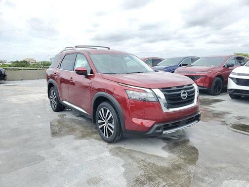 2025 Nissan Pathfinder Platinum