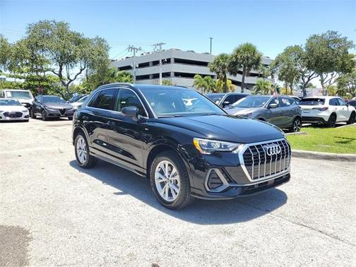 2022 Audi Q3 45 S line Premium