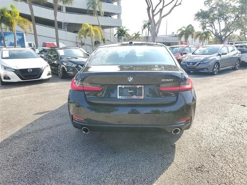 2023 BMW 330 i
