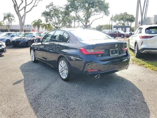 2023 BMW 330 i