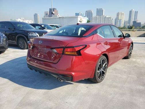 2025 Nissan Altima SR