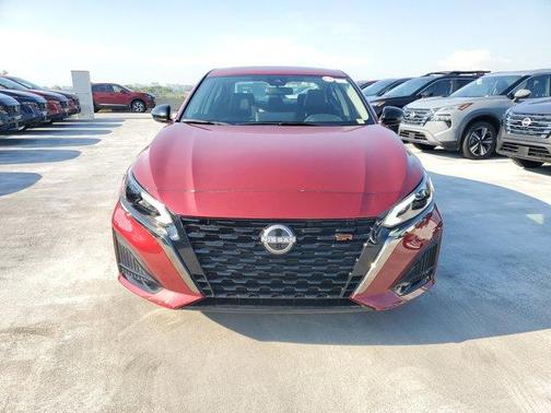 2025 Nissan Altima SR