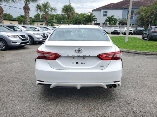 2020 Toyota Camry SE