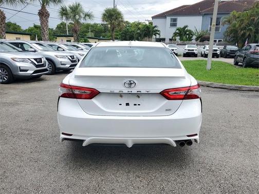 2020 Toyota Camry SE