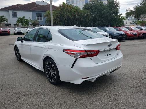 2020 Toyota Camry SE
