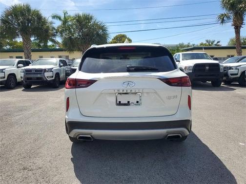 2022 INFINITI QX50 Luxe