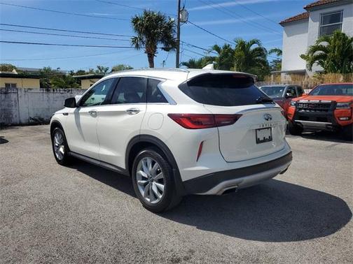 2022 INFINITI QX50 Luxe