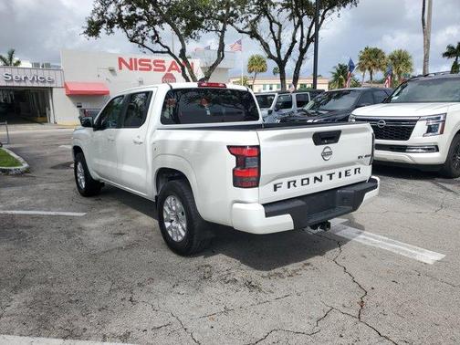 2023 Nissan Frontier SV