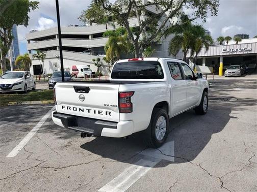 2023 Nissan Frontier SV