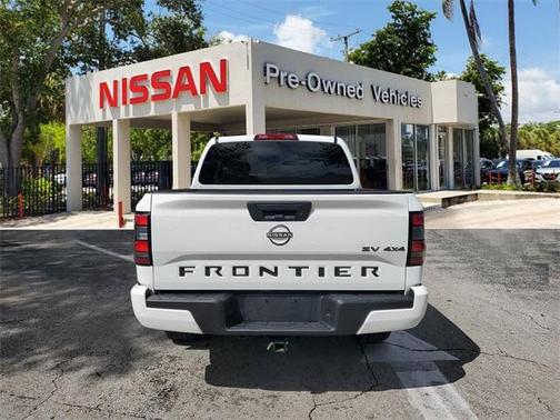 2023 Nissan Frontier SV