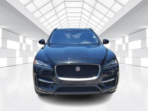 2019 Jaguar F-PACE 30t R-Sport