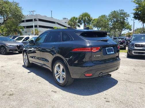 2019 Jaguar F-PACE 30t R-Sport