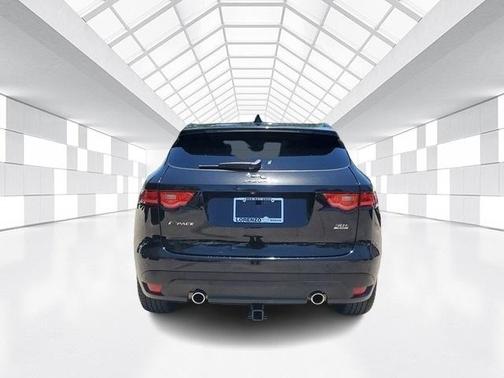 2019 Jaguar F-PACE 30t R-Sport