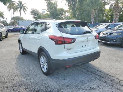 2018 Nissan Rogue Sport SV