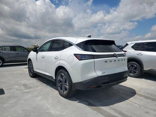 2025 Nissan Murano SV