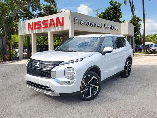 2024 Mitsubishi Outlander SE
