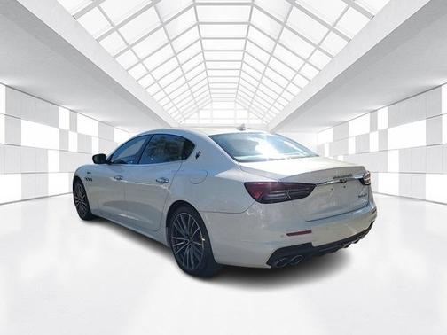 2022 Maserati Quattroporte Modena