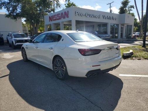 2022 Maserati Quattroporte Modena