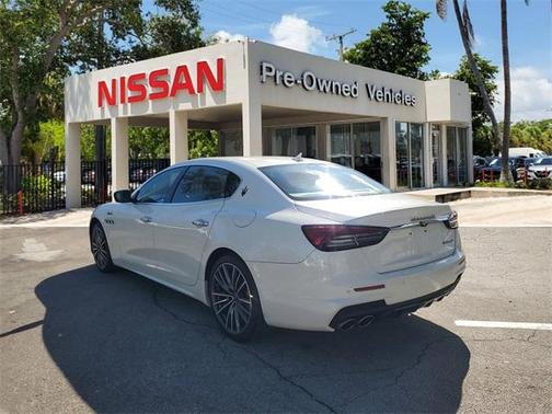 2022 Maserati Quattroporte Modena