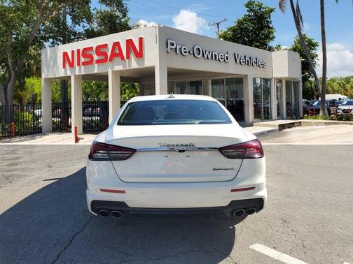 2022 Maserati Quattroporte Modena