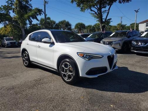 2022 Alfa Romeo Stelvio Sprint