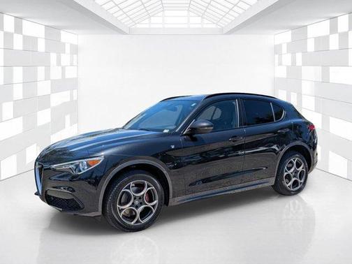 Vulcano Black Metallic 2022 Alfa Romeo Stelvio Ti