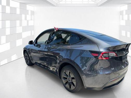 Gray 2025 Tesla Model Y Long Range