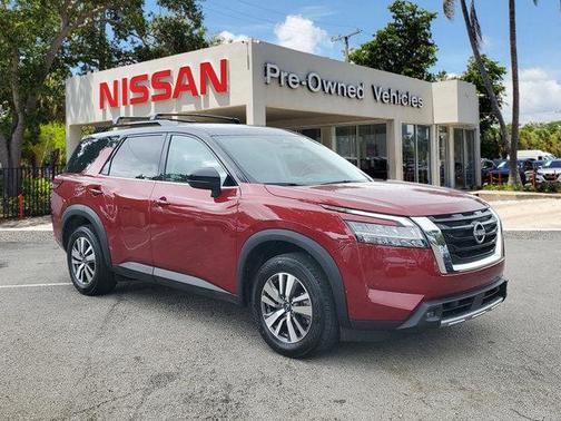 2023 Nissan Pathfinder SL