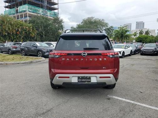 2023 Nissan Pathfinder SL