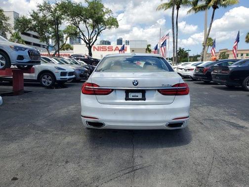 2017 BMW 740e xDrive iPerformance