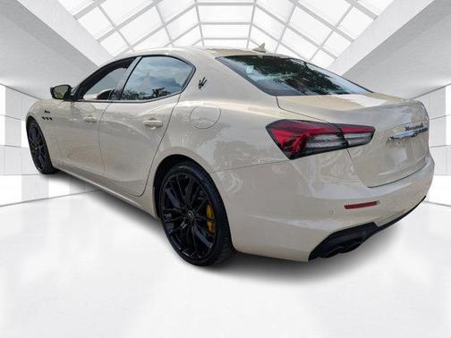 2022 Maserati Ghibli Modena
