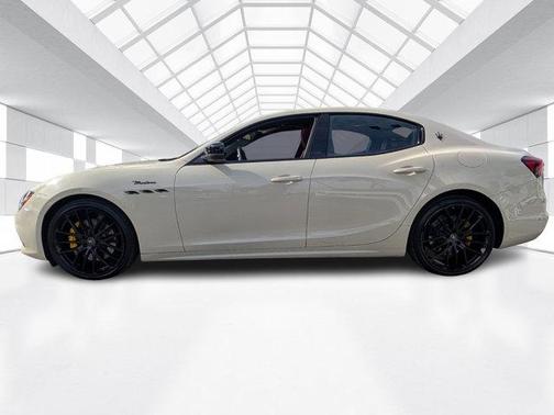 2022 Maserati Ghibli Modena