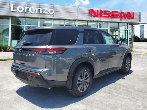2025 Nissan Pathfinder S