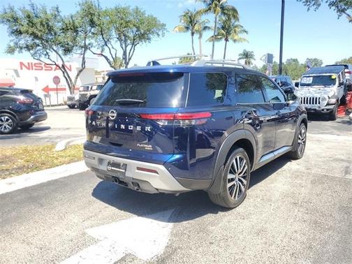 2024 Nissan Pathfinder Platinum