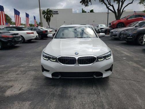 2021 BMW 330 i