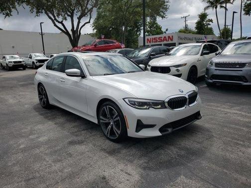 2021 BMW 330 i