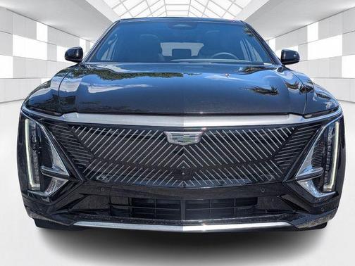 Stellar Black Metallic 2024 Cadillac LYRIQ Luxury