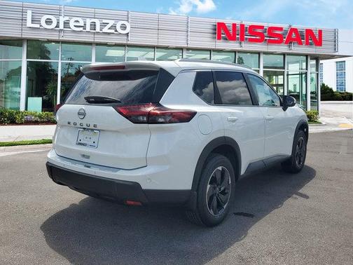 2025 Nissan Rogue SV