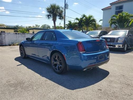 2023 Chrysler 300 Touring L