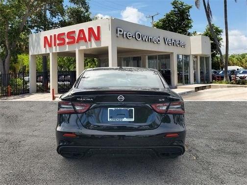 2022 Nissan Maxima SR