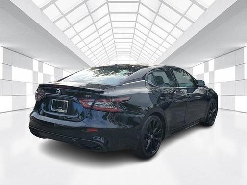 2022 Nissan Maxima SR