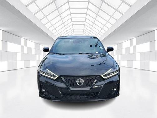 2022 Nissan Maxima SR