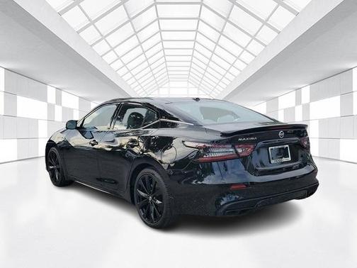 2022 Nissan Maxima SR