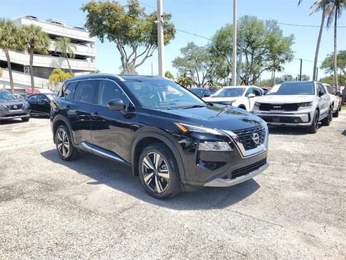 2023 Nissan Rogue SL