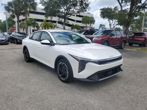 2025 Kia K4 EX