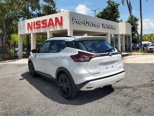 2023 Nissan Kicks SR