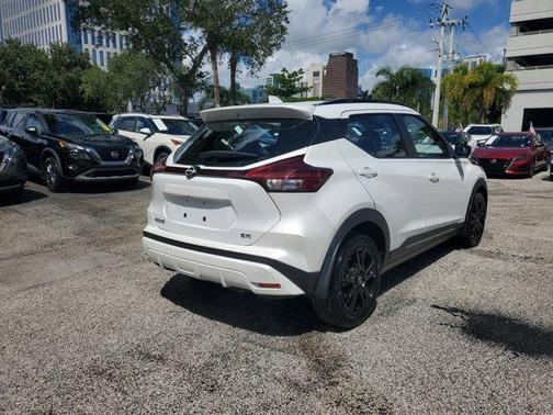 2023 Nissan Kicks SR