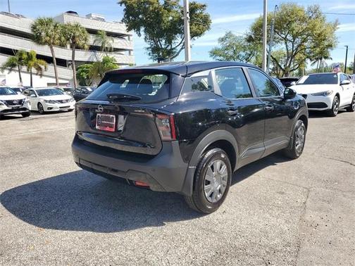 2025 Nissan Kicks S